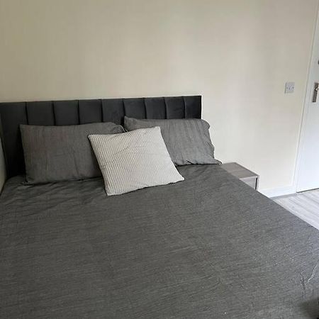 Extra Large House In Woolwich Villa Плъмстед Екстериор снимка